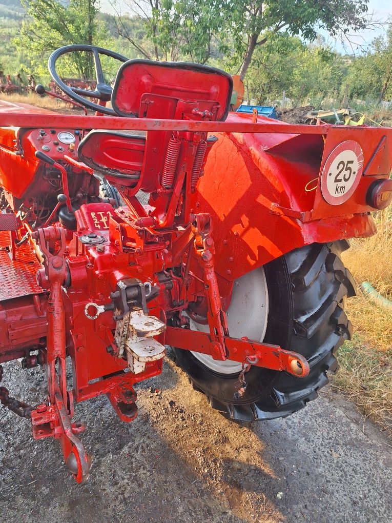Vând tractor 50cp Hanomag ,Germania