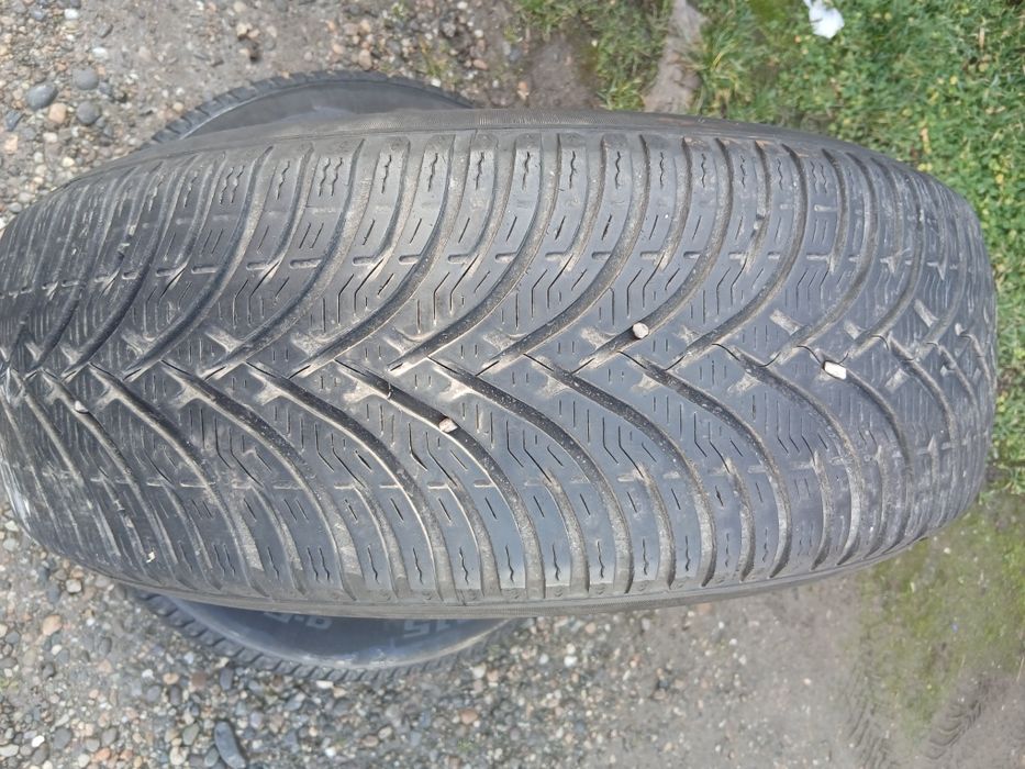 2 cauciucuri de iarna 195 65 r15 bfgoodrich