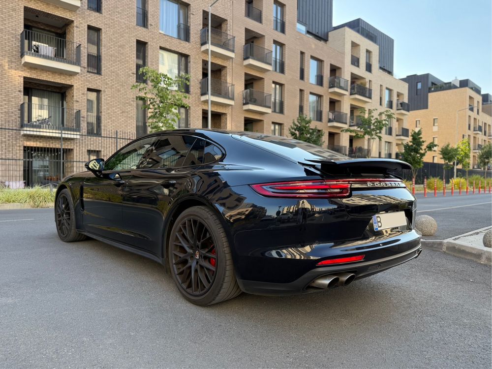 Porsche Panamera 4S Matrix Chrono