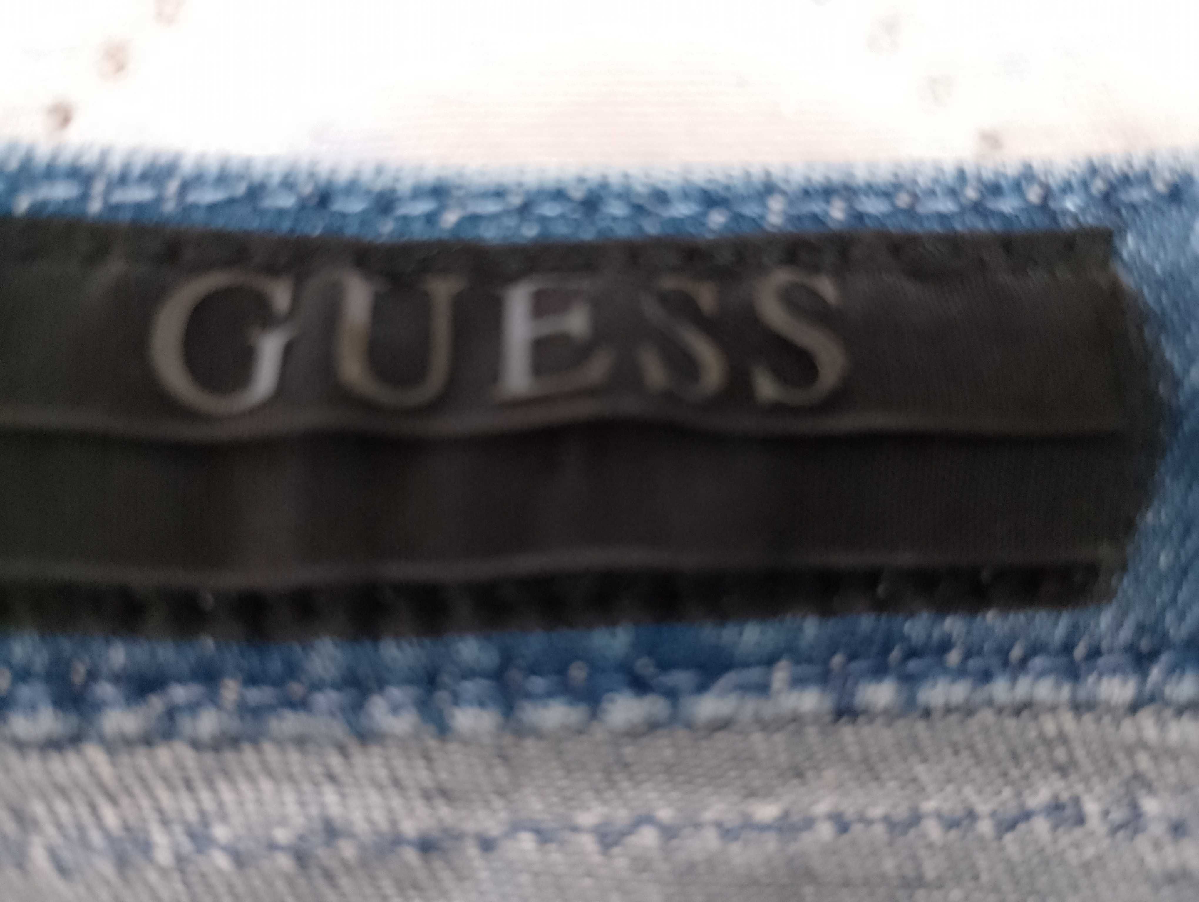 Елегантна дънкова пола на GUESS - в чудесно състояние, 15 лв.