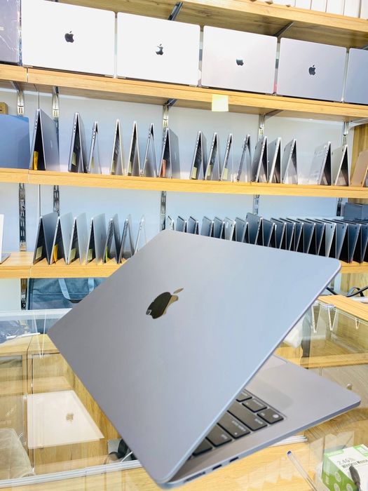 MacBook Air M3 27sikl
