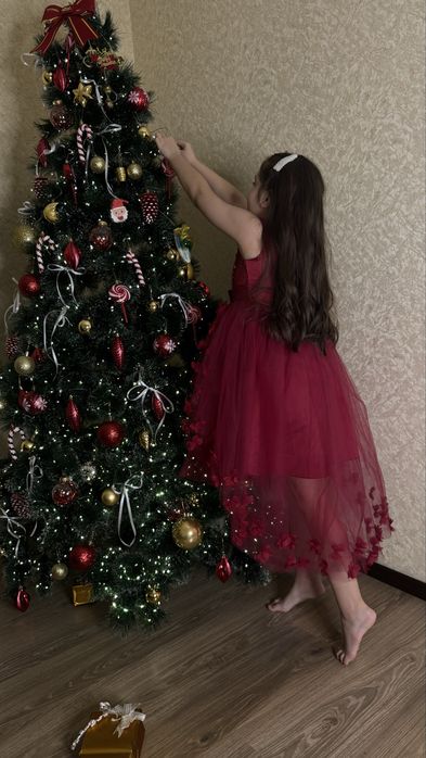 Елка новогодняя праздничная