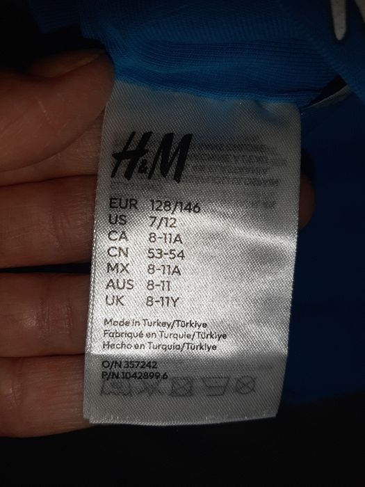 Feș băieți  mărimea 5 9 ani respectiv  8 11 ani