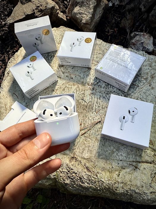 Casti Airpods 4 Sigilate