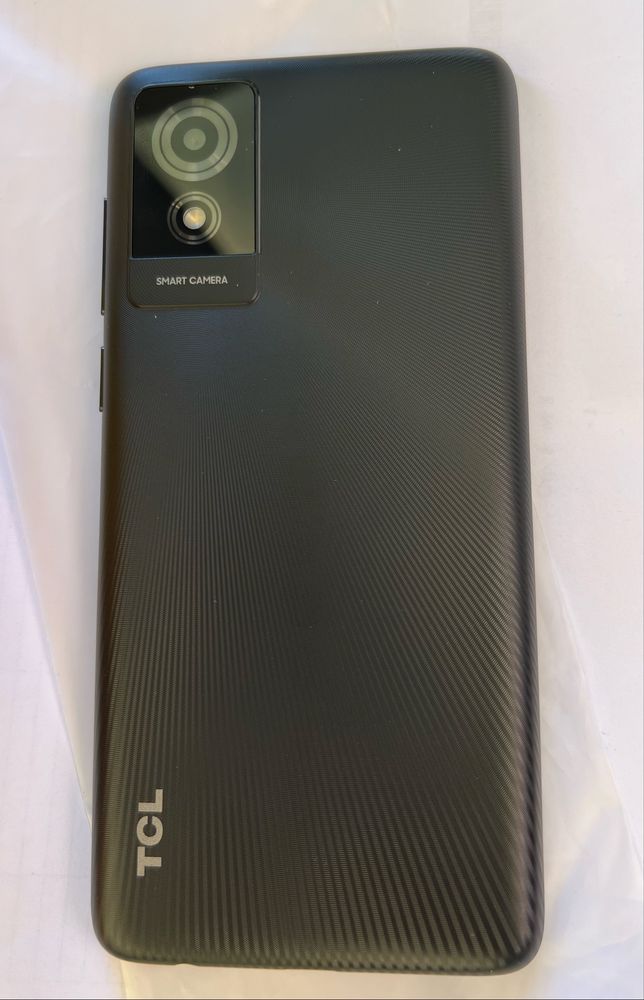 Чисто нов телефон TCL 501 с гаранция