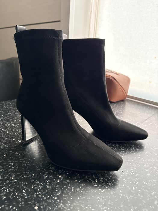 Продам ботильоны.