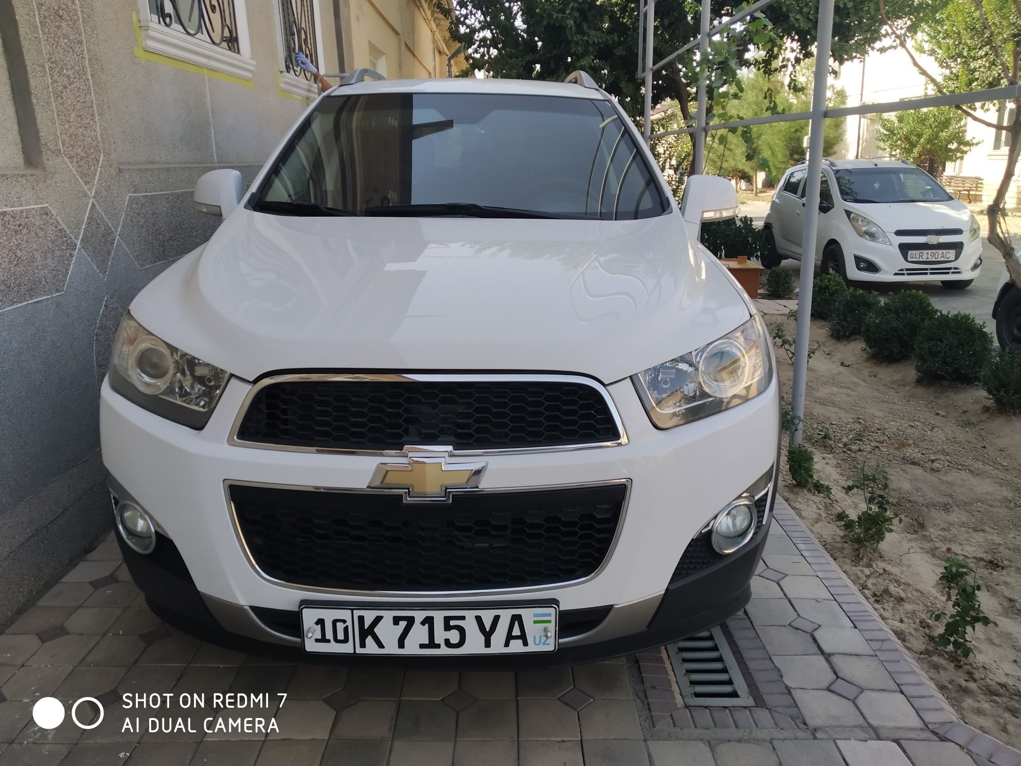 Captiva 2012 yili yurgani 158000 orqa bogajda petno
