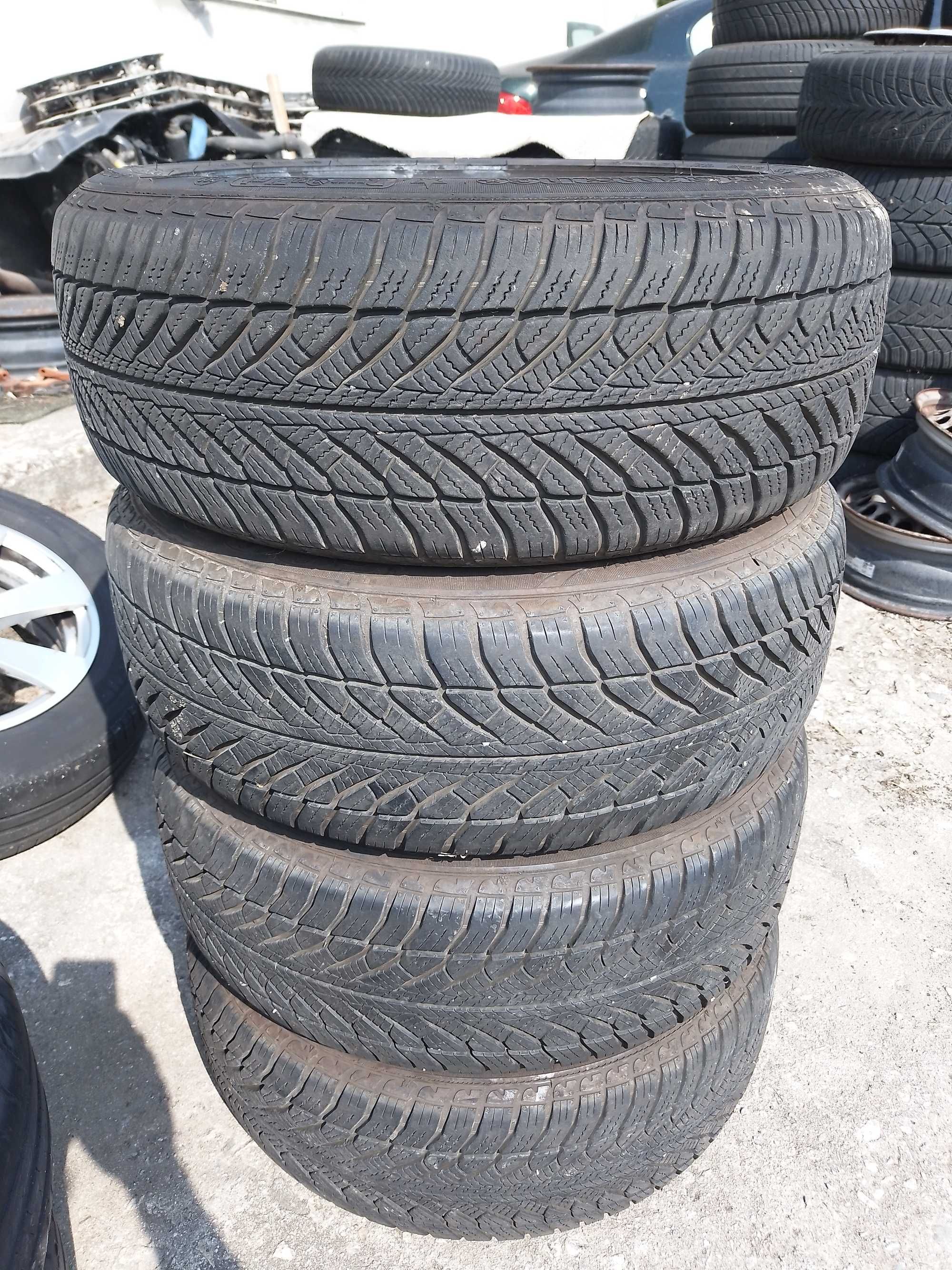 Зимни гуми 205 55 16 цола Рънфлат Goodyear