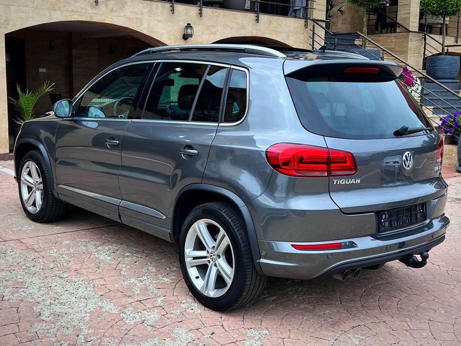 Volkswgen Tiguan / R Line / Xenon / Piele