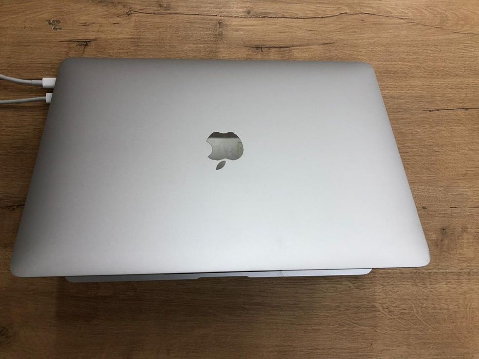 MacBook air 2019