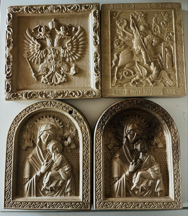 Icoane lucrate in lemn