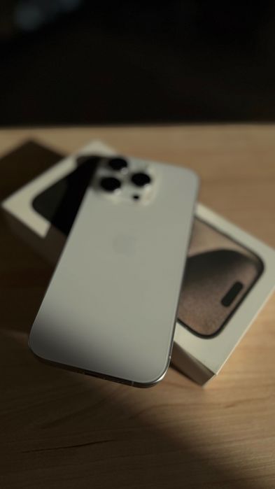 Iphone 16 pro, 512 GB (белый) в идеальном состоянии