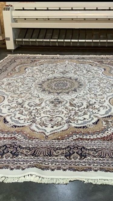 Продам ковёр в отличном состоянии размер 4:5 метра