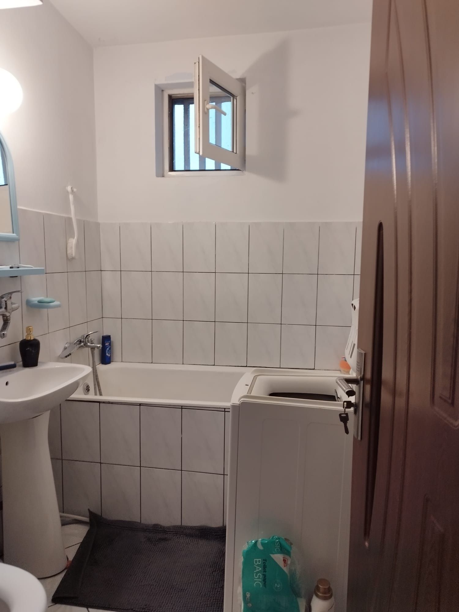 Vand apartament 2 camere,persoana fizica!