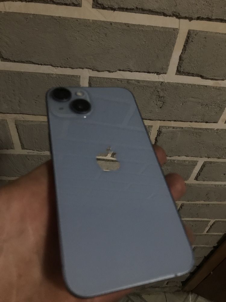 Продам IPhone 14 128