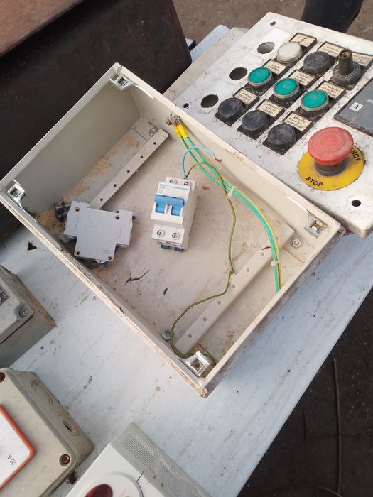 Baterii mari penu aragaz cu patru ochiuri stare buna