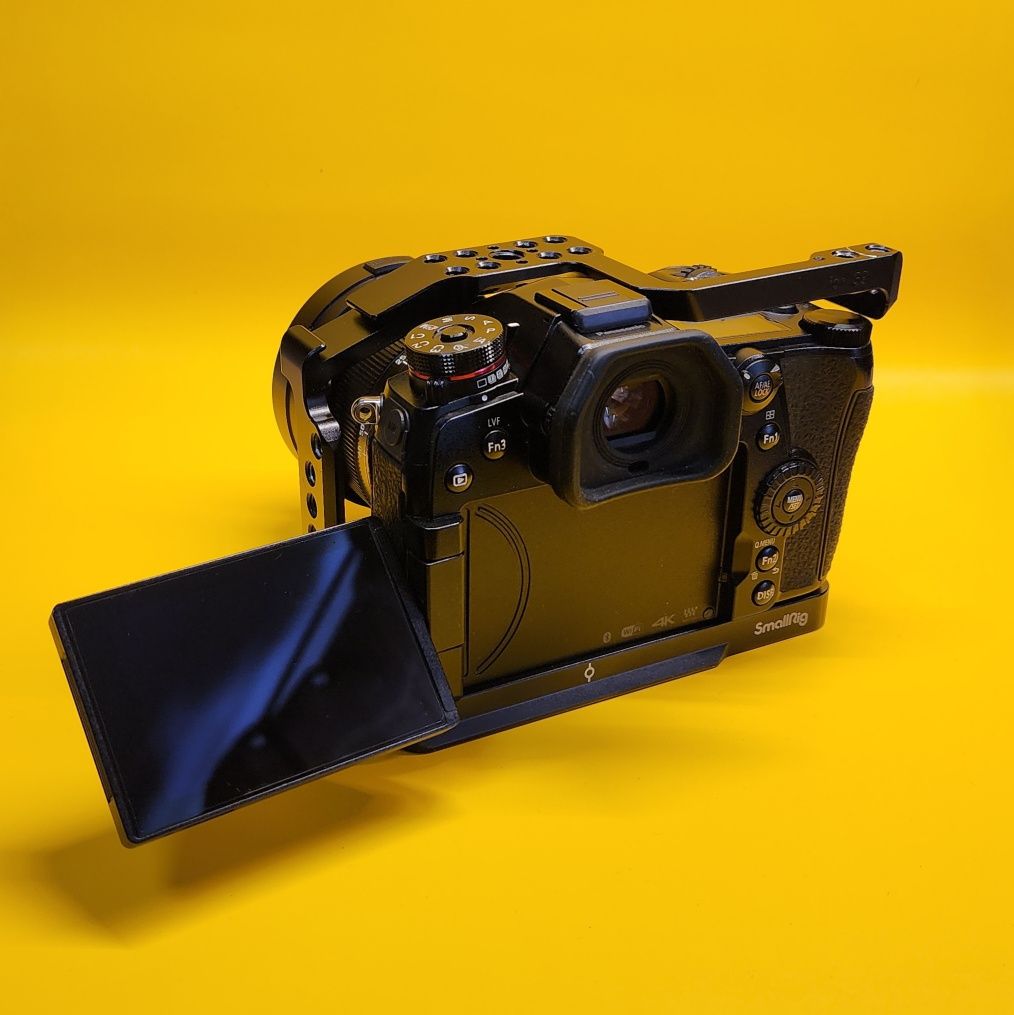 Panasonic G9 + 3 obiective, cage, adaptoare etc