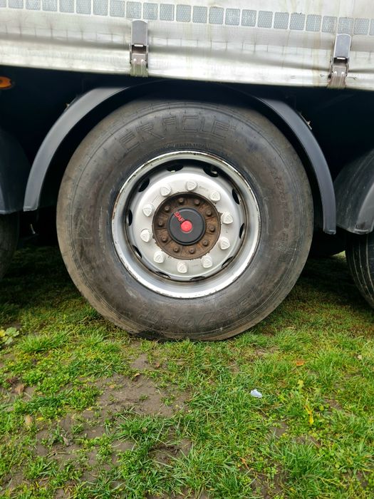 Vând semiremorca schwarzmuler