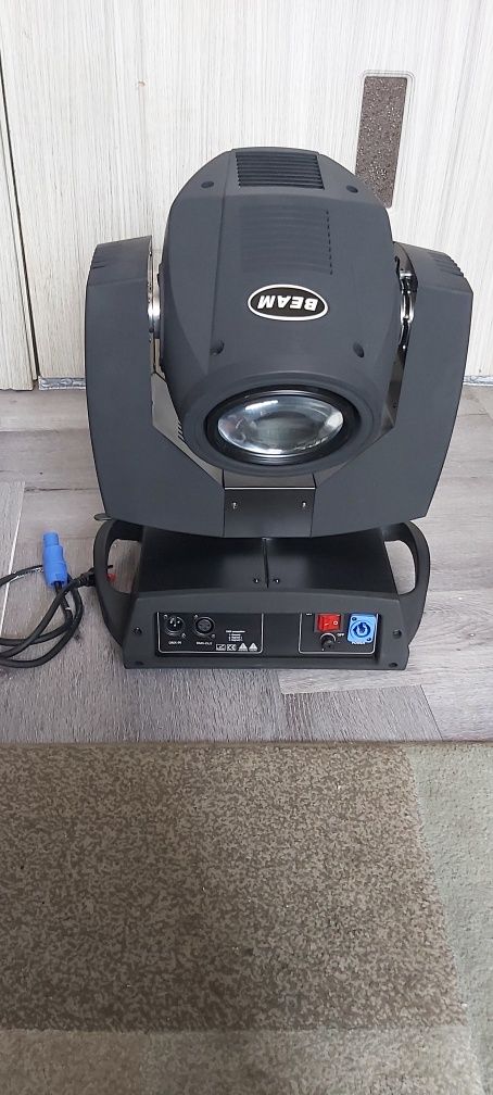 Proiector multicolor cu cap mobil Beam 230 w 16/20 canale DMX nou preț