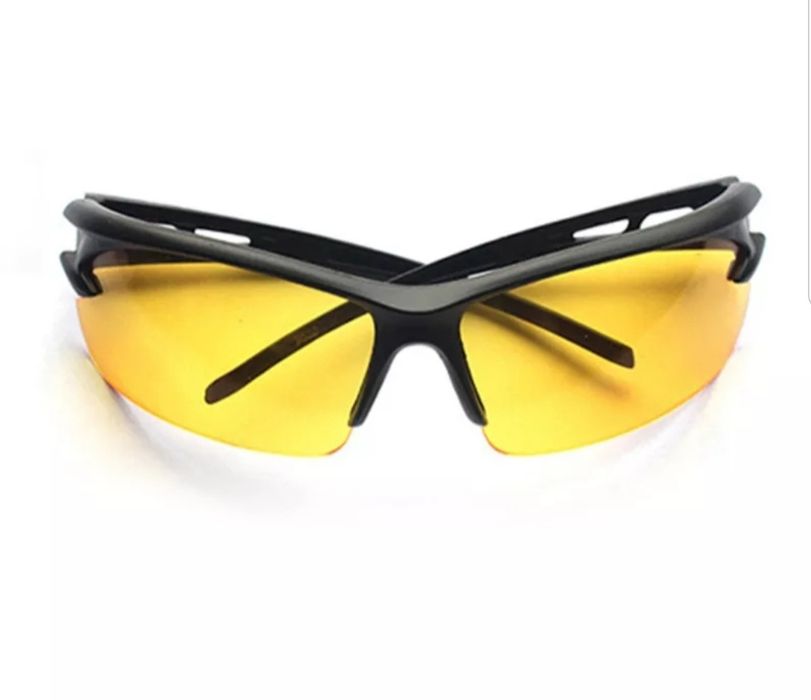 Очки солнцезащитные