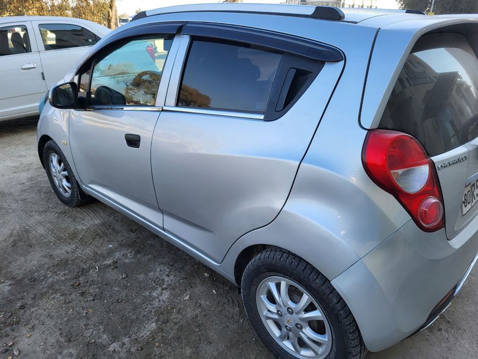 2011 metan avtamat spark sotiladi
tomdan pasti kraska 
Udar yoq rangi