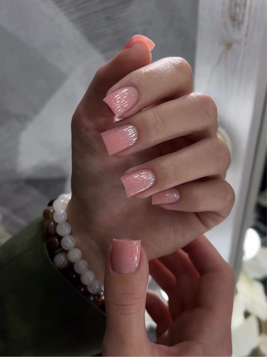 Маникюр укрепление  шеллак 120.000