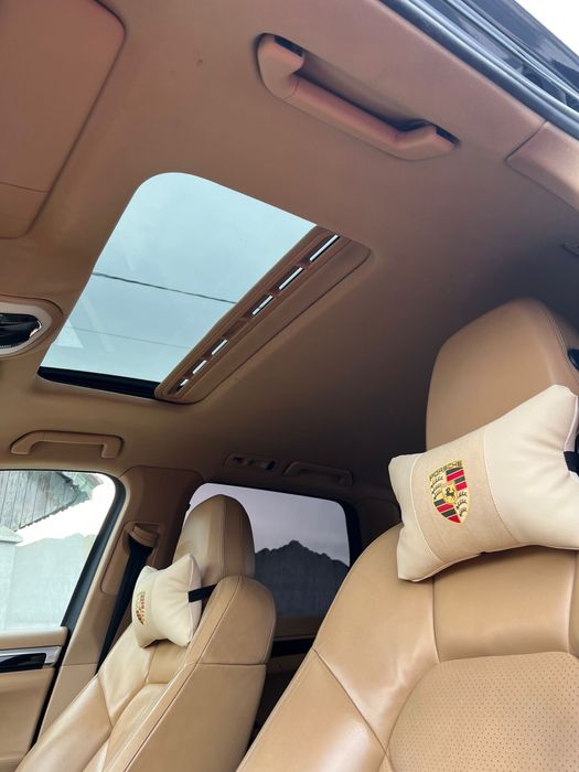 Porsche cayenne 2010