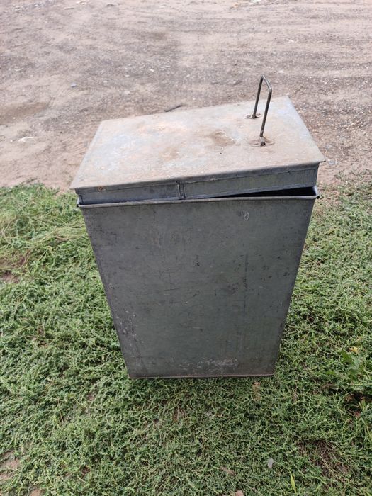 Продам металлический бак и фляга алюминиевая 40 л