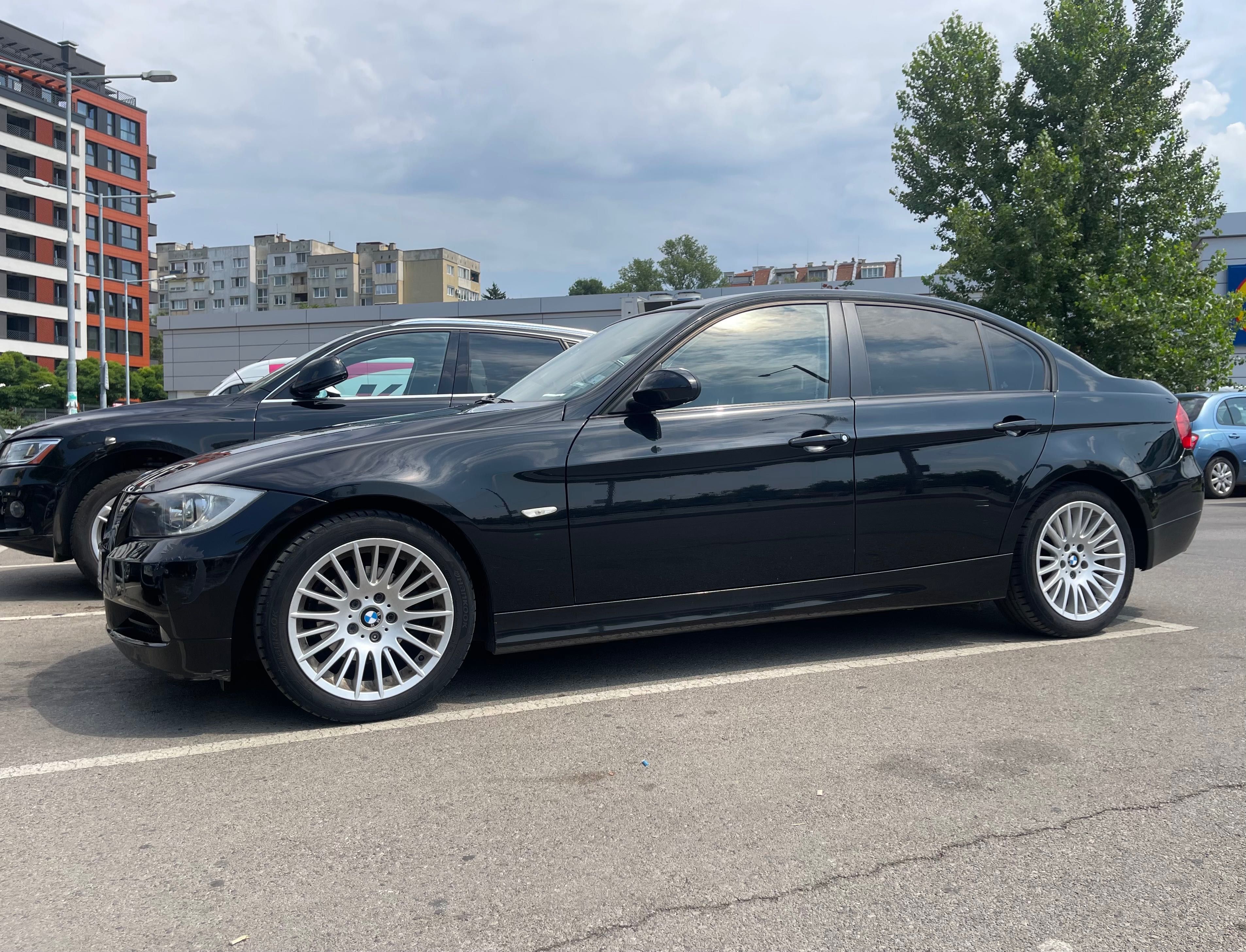 Продавам BMW 330I