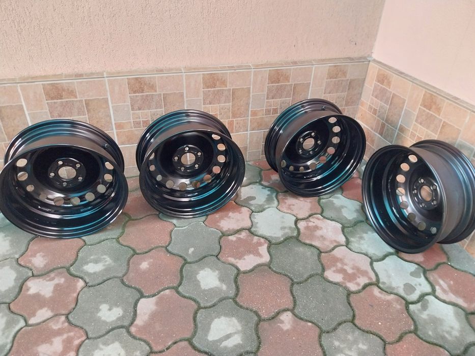 Vând jante de tablă  5x108 r16