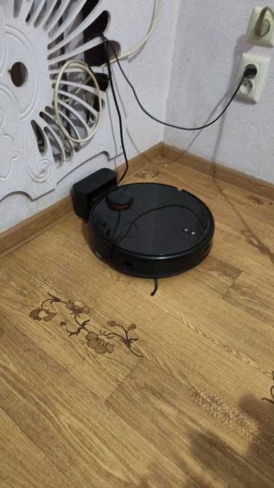 Робот-пылесос Mi Robot Vacuum-Mop 2 Pro б,у в отл состоянии. недорого