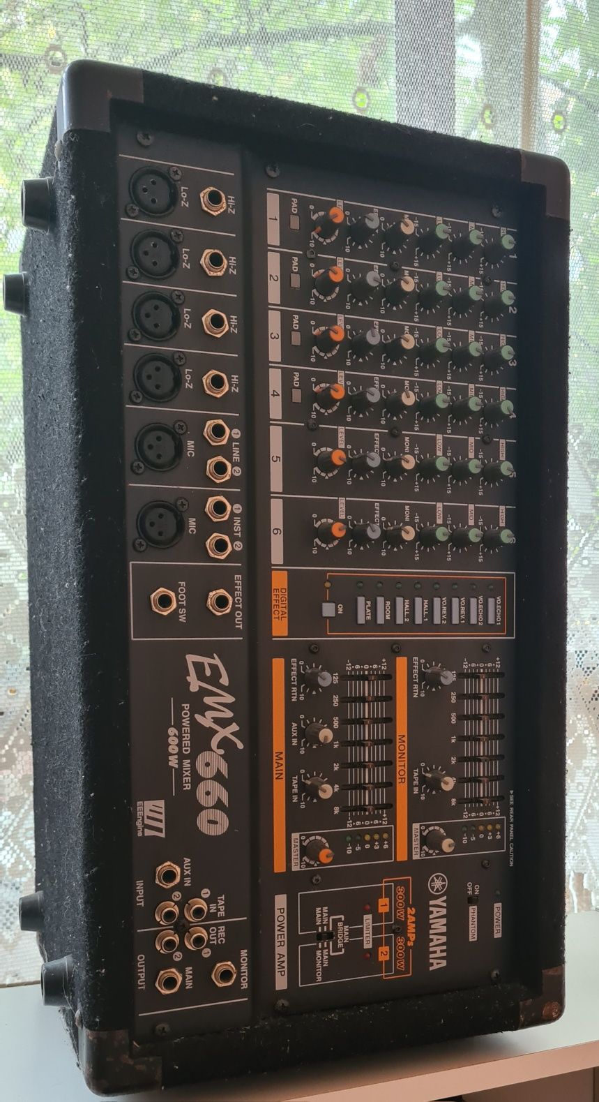 Mixer activ Yamaha EMX 660