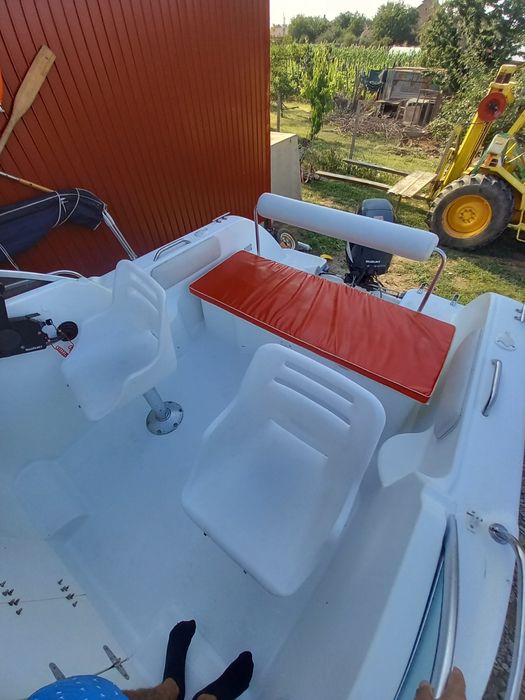 Barca cabinata Beneteau Flyer 570