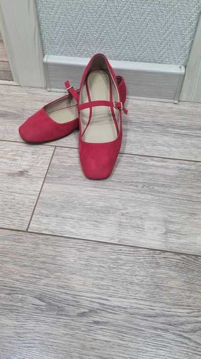 Яркие туфли, балетки от H&M
