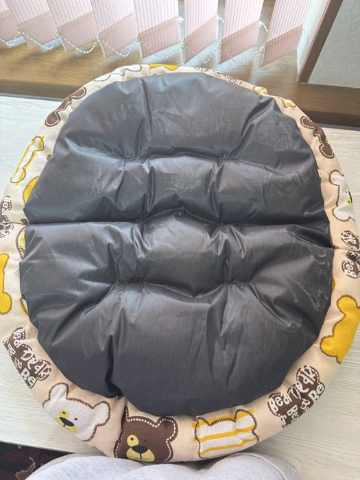 Лежака для кошек и собак