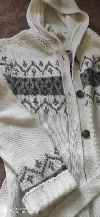 Продам шерстяную кофту(кардиган, с поясом,