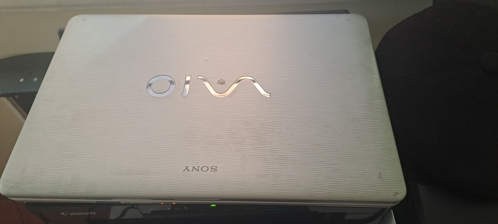 Noutbook Sony Vaio bahasi 500 kelisimli