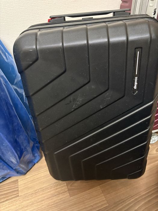 Продам маленький чемодан