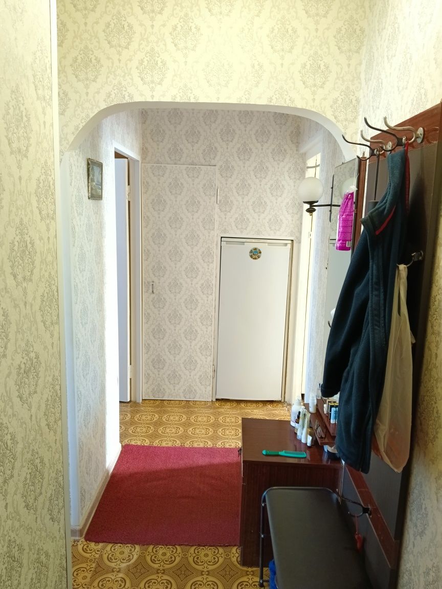 Продам 2 х комн квар,  п. Заводской. ул. Талгат Бегельдинова. дом 35..