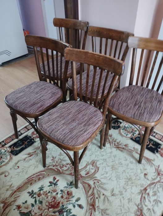 Продавам столове тип виенски