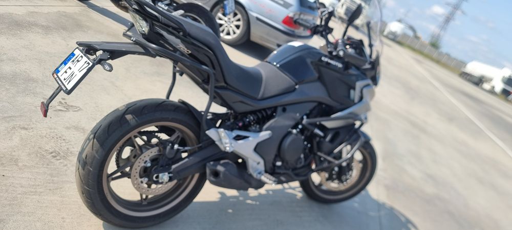 Honda pc36 ,cfmoto mt700, Suzuki A2 500gs