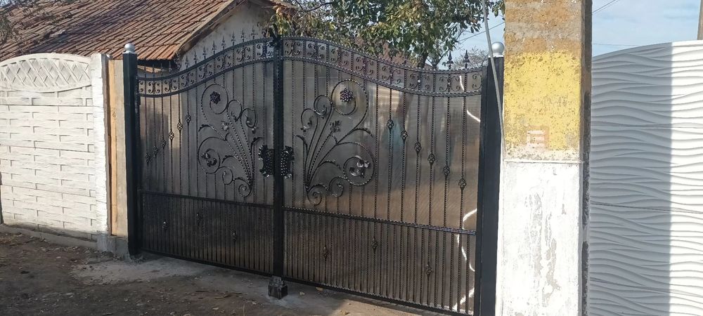 Porți din fier forjat
