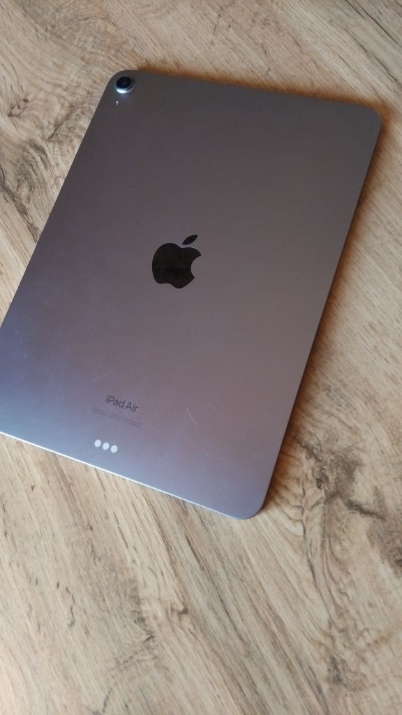 iPad Air срочно  ,,