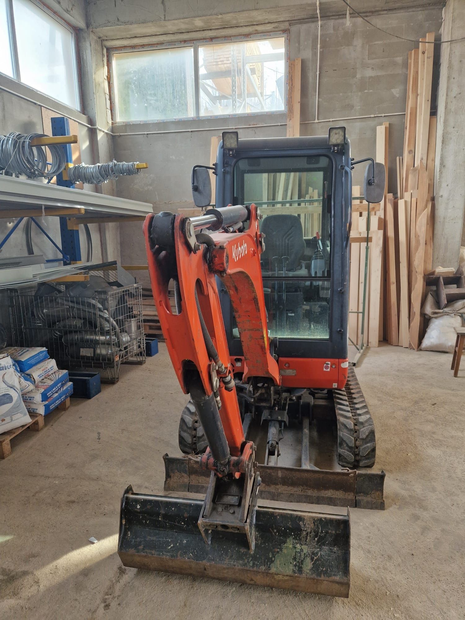 Închiriez/ Vând miniexcavator KUBOTA KX018-4