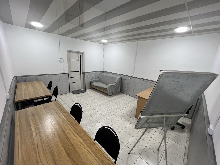 Аренда под офис АкфаМедЛайн, недалеко метроБеруний 20м2 200$ с Мебелью