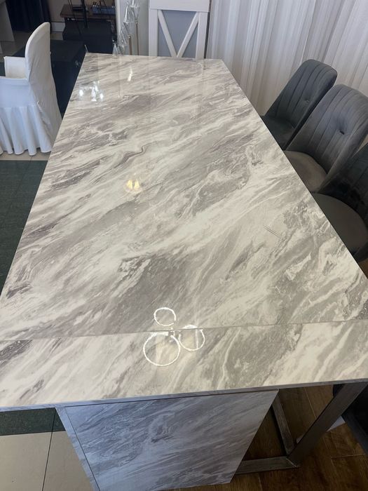 Стол президиум для жениха и невесты