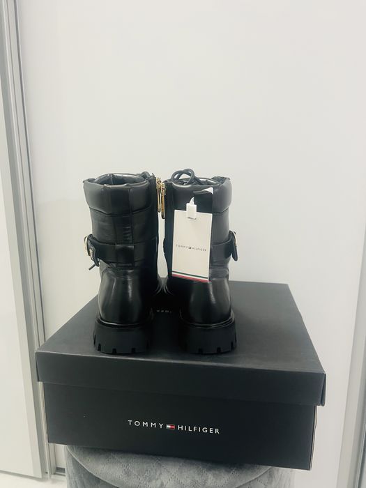 Tommy Hilfiger естествена кожа