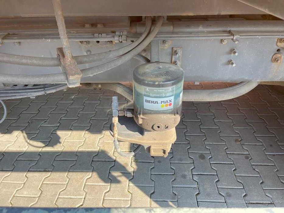 Autoutilitară Gunoieră SCANIA 6X2 ECONIC Zöller 2301 Delta Premium