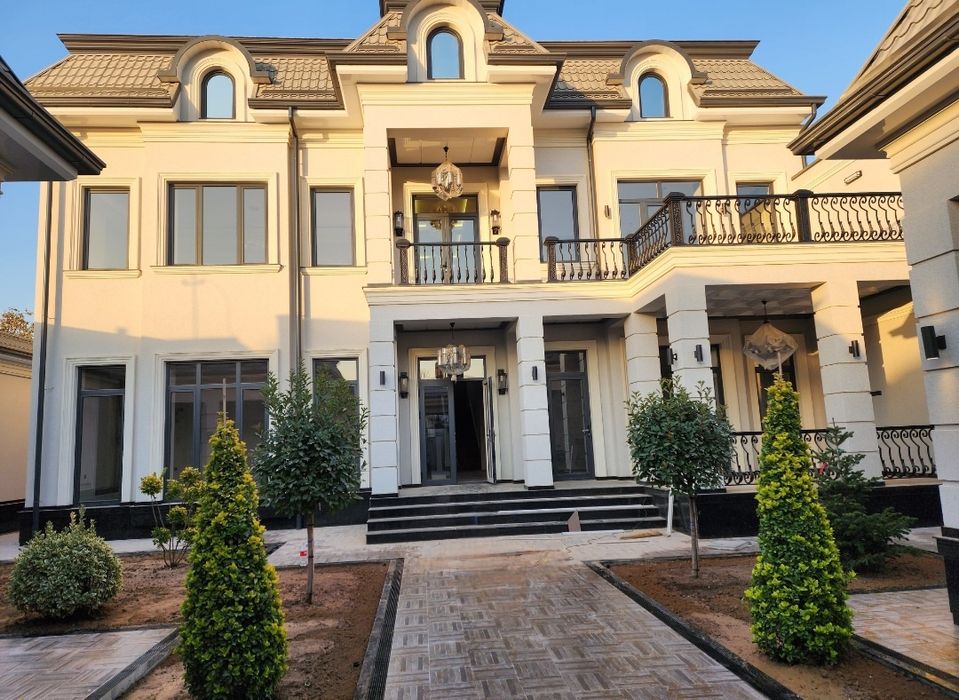 Центр Луначарский Новый евро дом