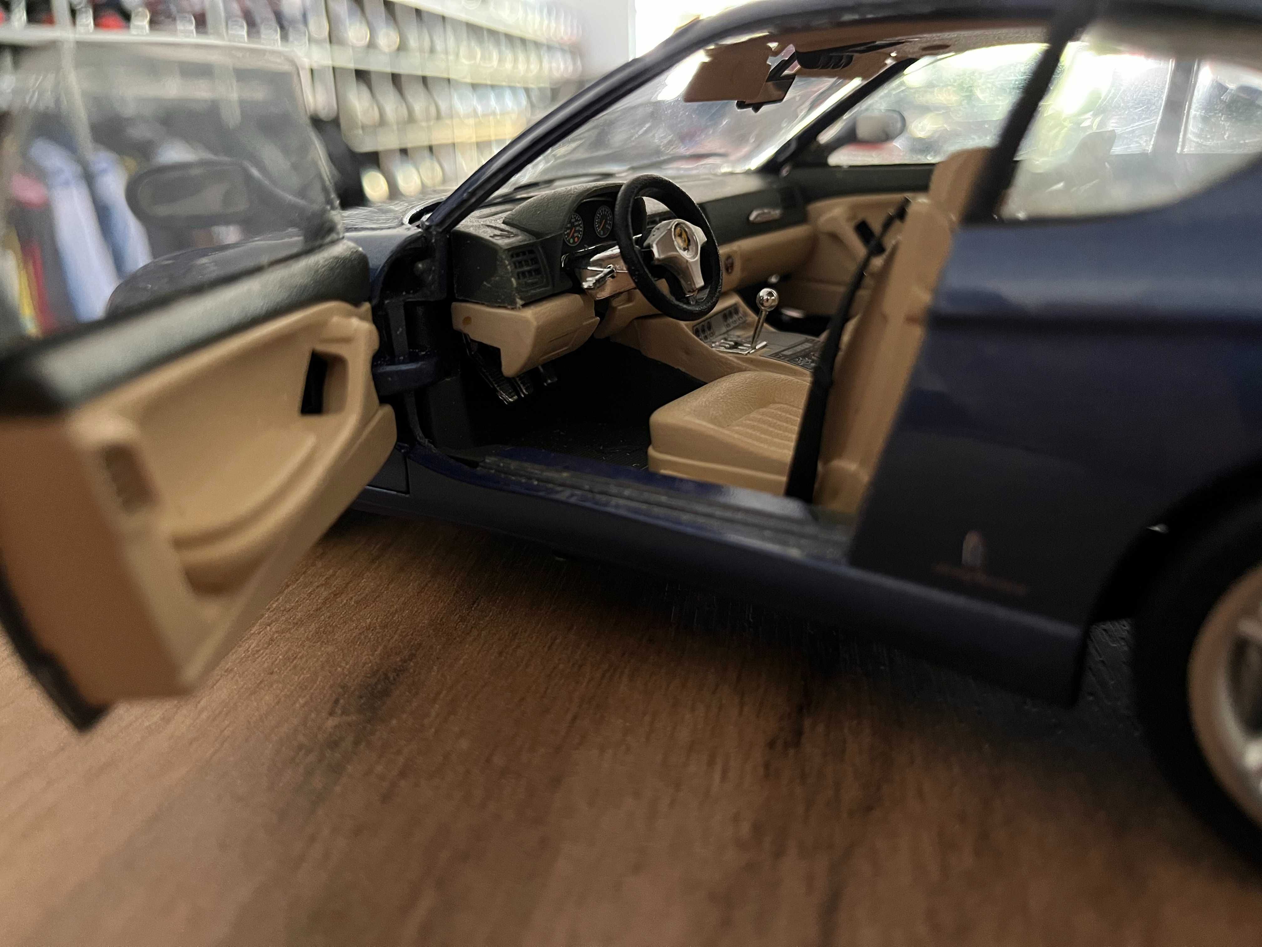 Метална колекционерска колички BBURAGO FERRARI 550 Maranello  1:18